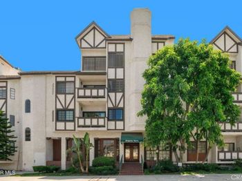17914 Magnolia Boulevard