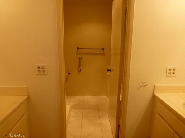 17914 Magnolia Boulevard 127, Encino CA 91316