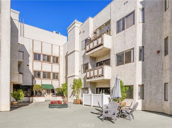 17914 Magnolia Boulevard 127, Encino CA 91316