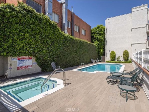 17914 Magnolia Boulevard 127, Encino CA 91316