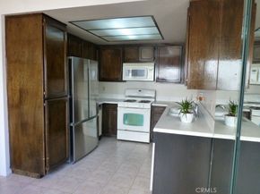17914 Magnolia Boulevard 127, Encino CA 91316