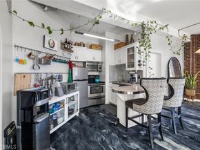 215 W 7th Street 1008, Los Angeles CA 90014