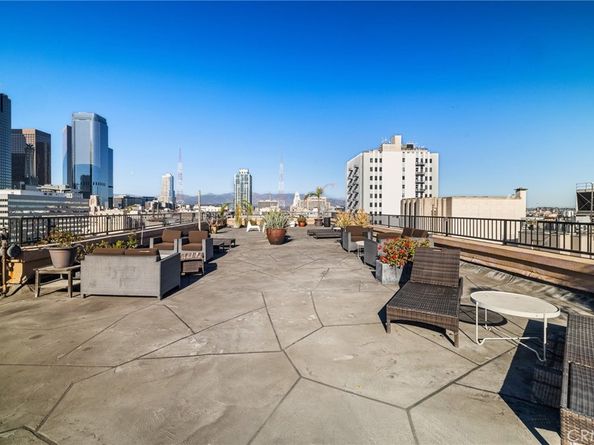 215 W 7th Street 1008, Los Angeles CA 90014