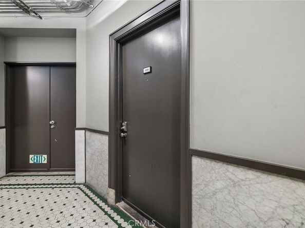 215 W 7th Street 1008, Los Angeles CA 90014