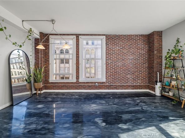 215 W 7th Street 1008, Los Angeles CA 90014