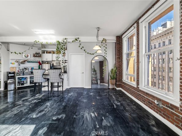 215 W 7th Street 1008, Los Angeles CA 90014