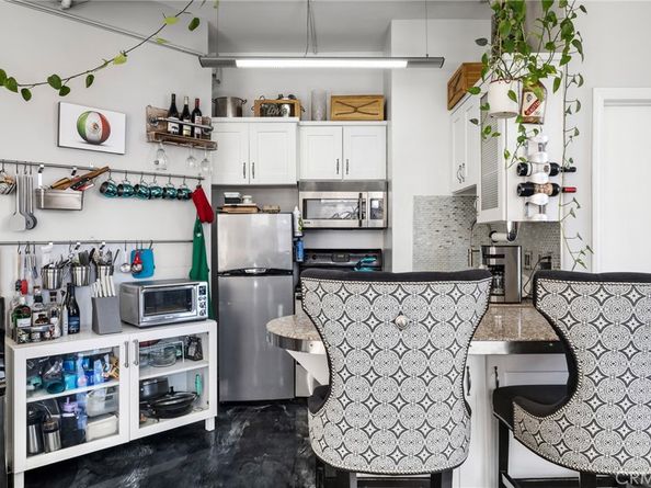 215 W 7th Street 1008, Los Angeles CA 90014