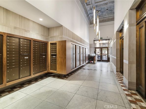 215 W 7th Street 1008, Los Angeles CA 90014