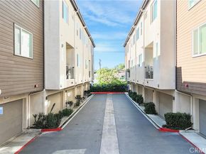 18447 W Mural, Northridge CA 91325