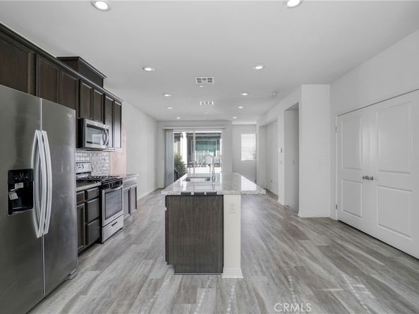 18447 W Mural, Northridge CA 91325