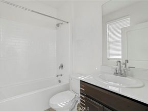 18447 W Mural, Northridge CA 91325