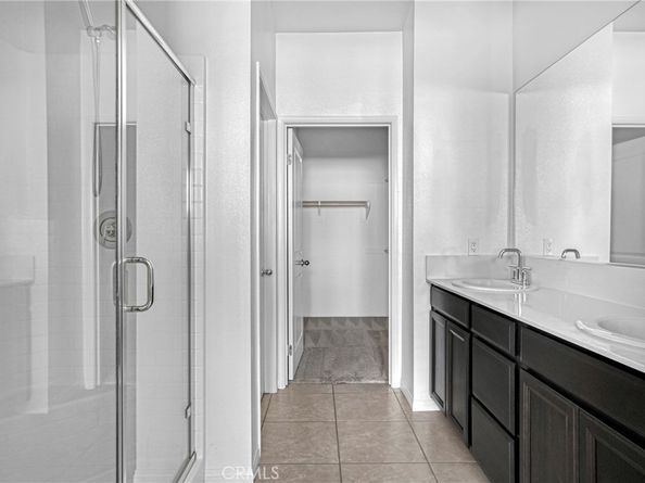 18447 W Mural, Northridge CA 91325