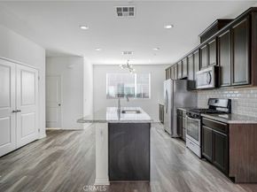 18447 W Mural, Northridge CA 91325