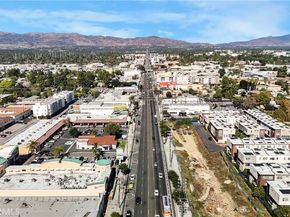 18447 W Mural, Northridge CA 91325