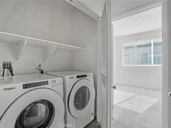 18447 W Mural, Northridge CA 91325