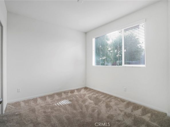 18447 W Mural, Northridge CA 91325