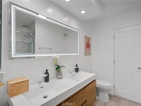 22041 Kinzie Street, Chatsworth CA 91311