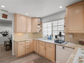 22041 Kinzie Street, Chatsworth CA 91311