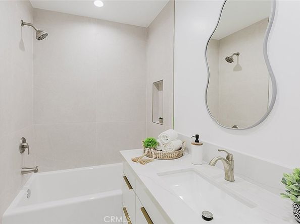 8003 Aldea, Van Nuys CA 91406