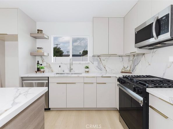 8003 Aldea, Van Nuys CA 91406
