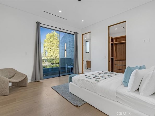 13016 Chandler, Sherman Oaks CA 91401