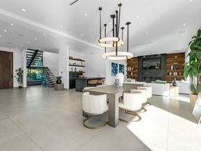 13016 Chandler, Sherman Oaks CA 91401