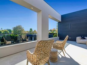 13016 Chandler, Sherman Oaks CA 91401