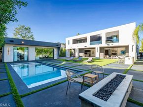 13016 Chandler, Sherman Oaks CA 91401