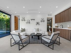 13016 Chandler, Sherman Oaks CA 91401