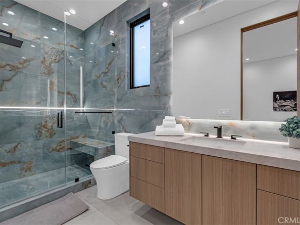 13016 Chandler, Sherman Oaks CA 91401