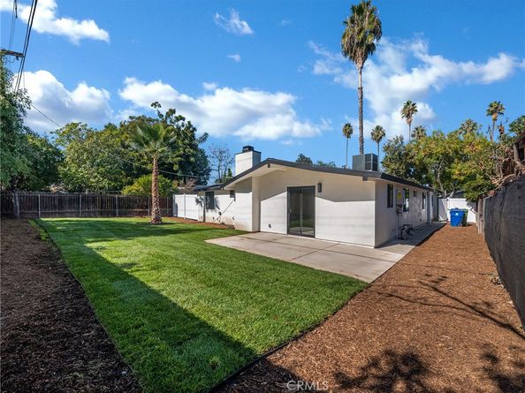 20528 & 20526 Hamlin Street, Winnetka CA 91306