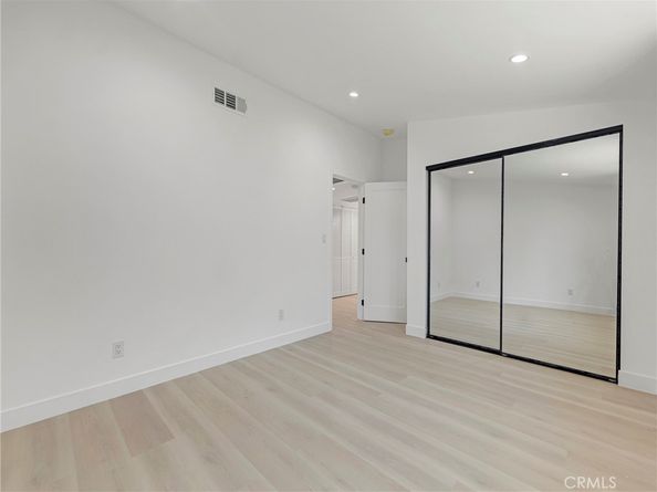 20528 & 20526 Hamlin Street, Winnetka CA 91306