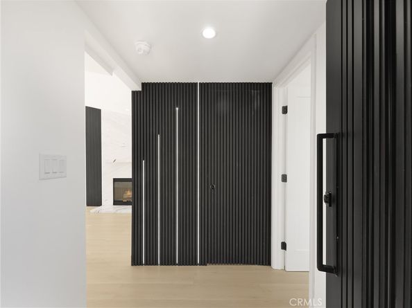 20528 & 20526 Hamlin Street, Winnetka CA 91306