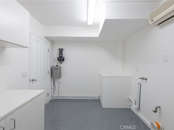 23534 Aetna st, Woodland Hills CA 91367