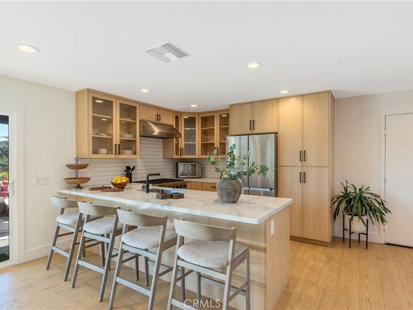 23534 Aetna st, Woodland Hills CA 91367