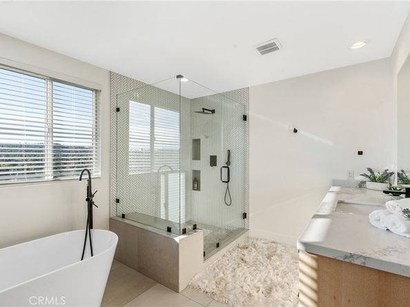 23534 Aetna st, Woodland Hills CA 91367