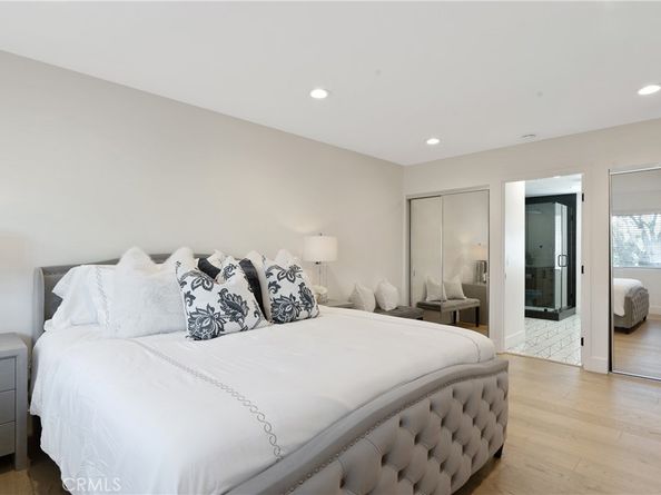 23534 Aetna st, Woodland Hills CA 91367