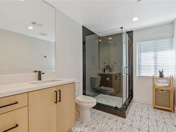 23534 Aetna st, Woodland Hills CA 91367