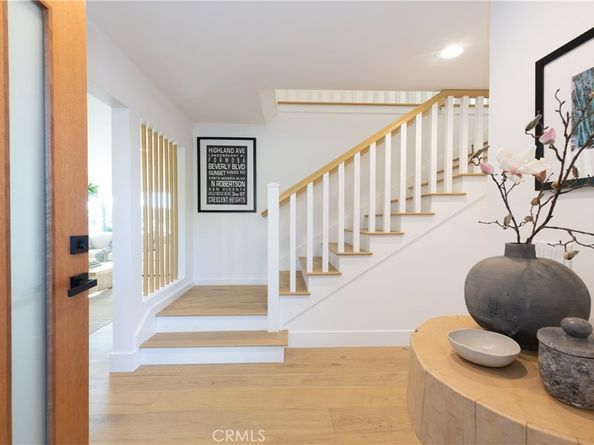 23534 Aetna st, Woodland Hills CA 91367