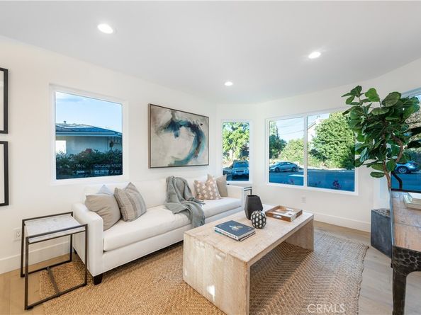 23534 Aetna st, Woodland Hills CA 91367