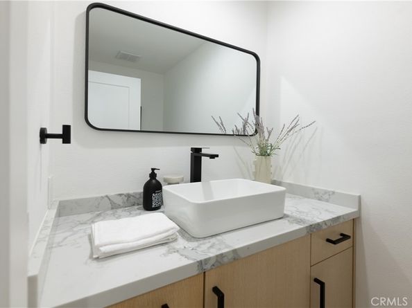 23534 Aetna st, Woodland Hills CA 91367