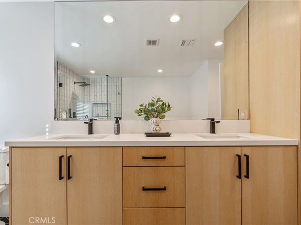 23534 Aetna st, Woodland Hills CA 91367