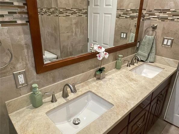 10016 Sophia Avenue, North Hills CA 91343