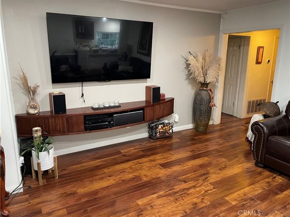 10016 Sophia Avenue, North Hills CA 91343