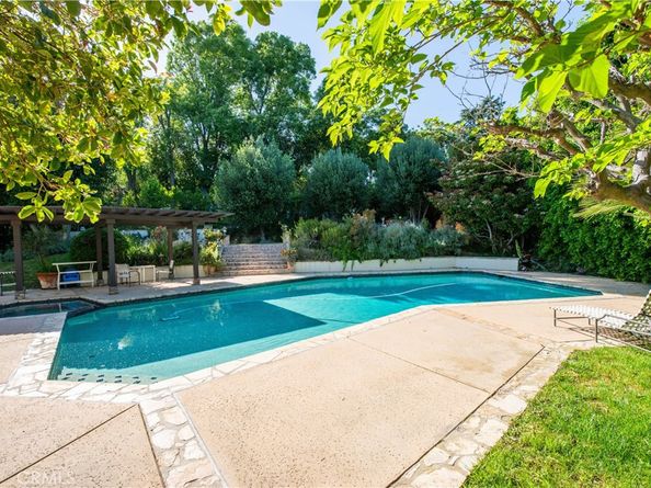 3155 Stone Oak Drive, Los Angeles CA 90049