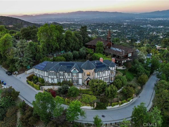 3155 Stone Oak Drive, Los Angeles CA 90049