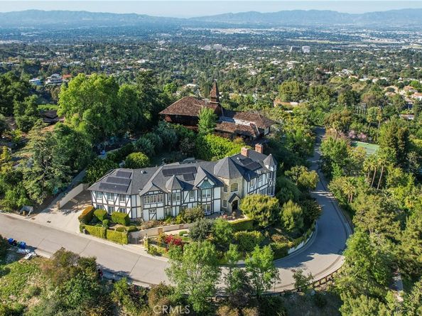 3155 Stone Oak Drive, Los Angeles CA 90049