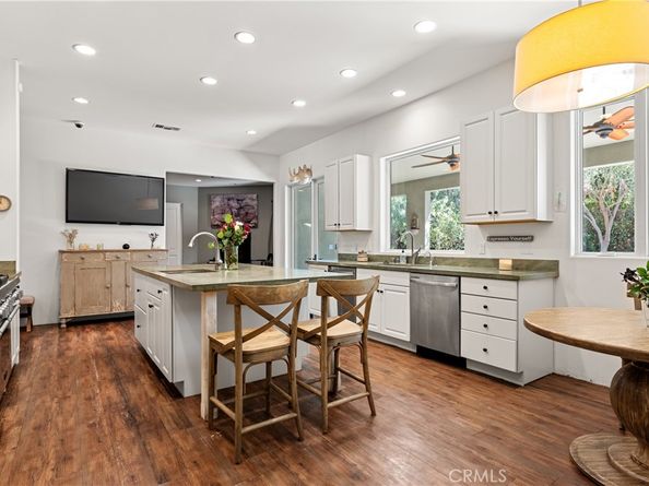 5150 Gloria Avenue, Encino CA 91436