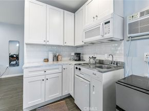 16762 Otsego, Encino CA 91436