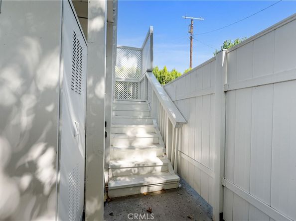 16762 Otsego, Encino CA 91436